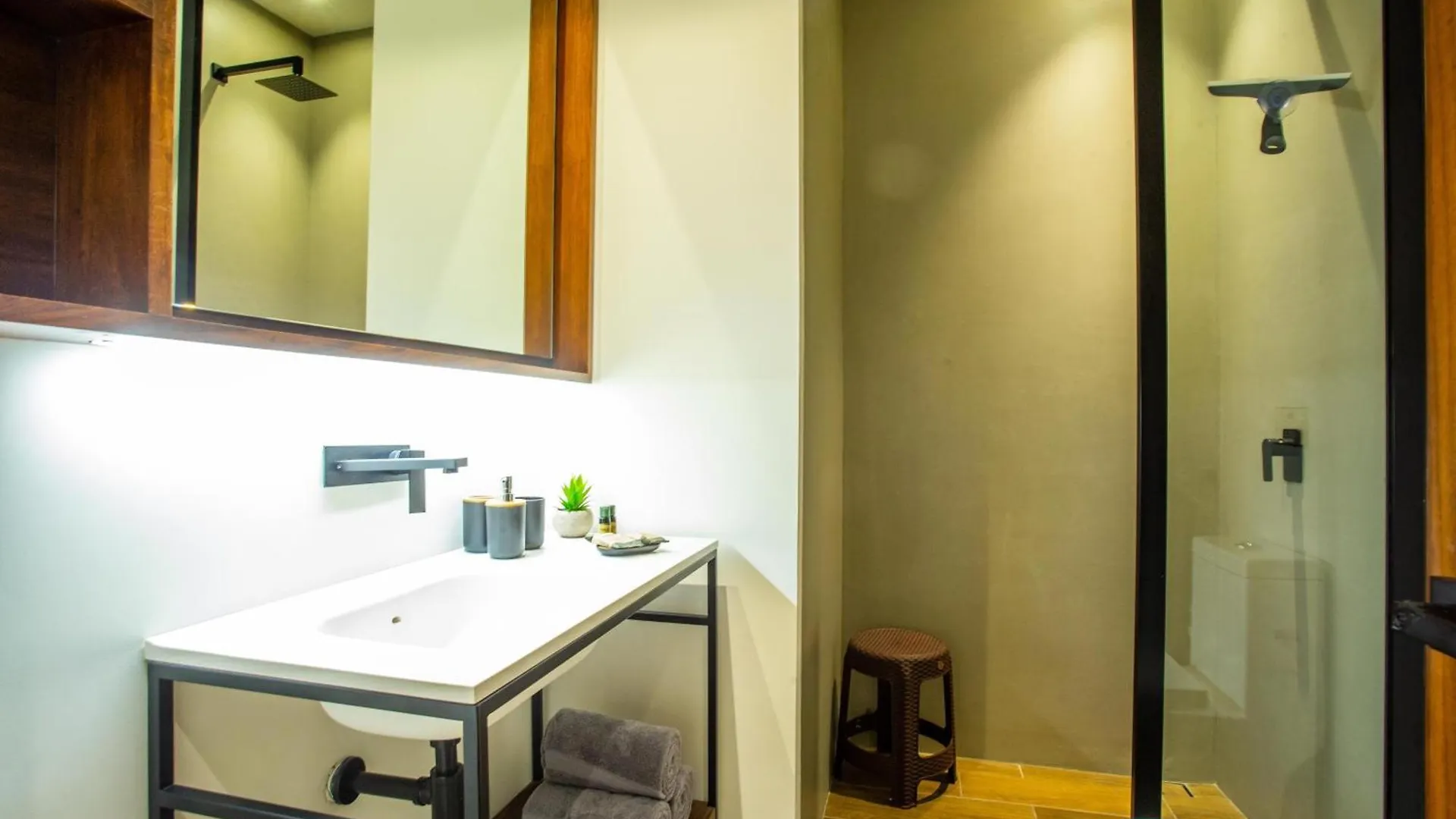 Дом отдыха Modern 2Br Near Beach & Boardwalk | Gym & Bbq Пуэрто-Вальярта