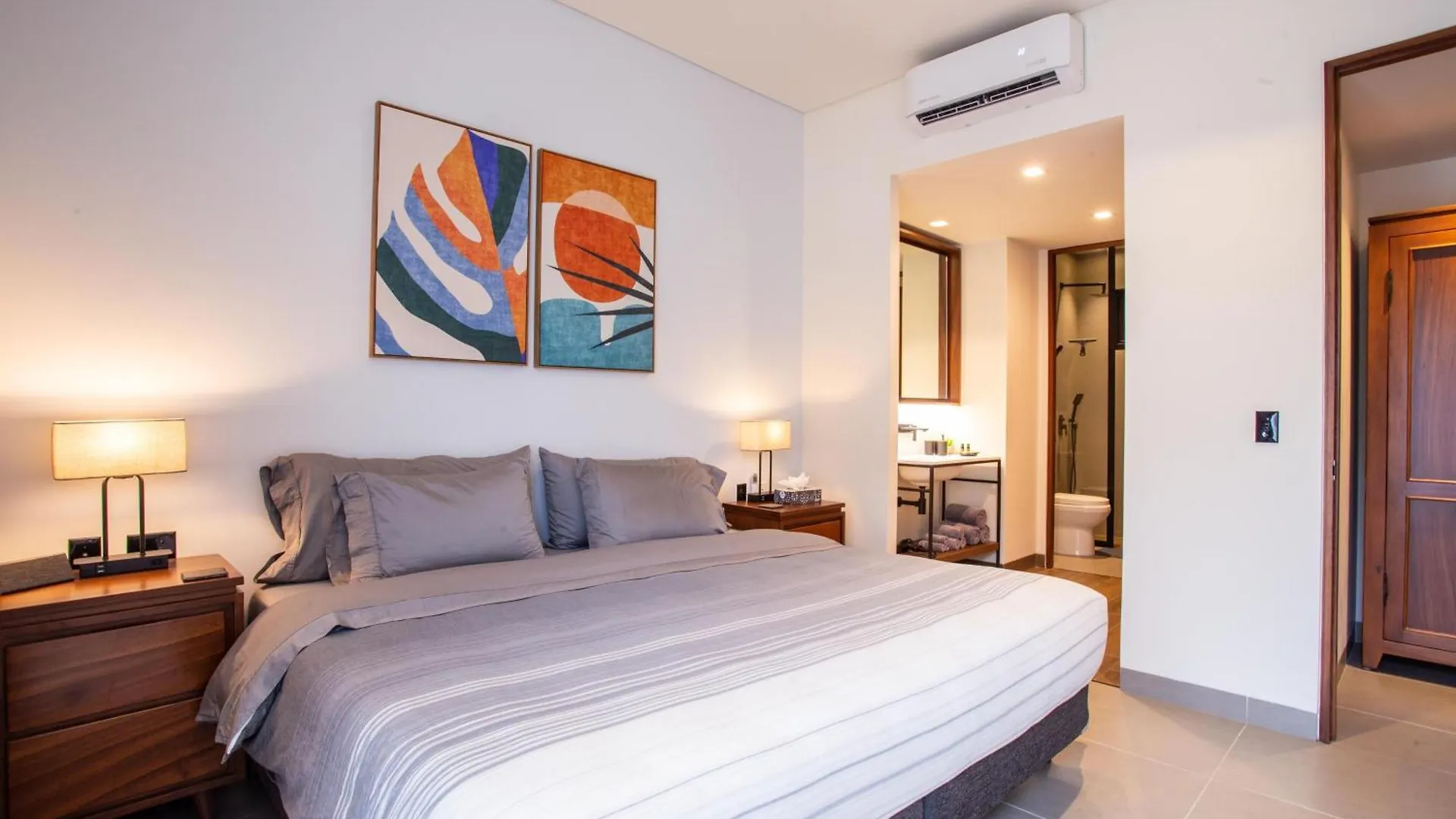 Modern 2Br Near Beach & Boardwalk | Gym & Bbq Пуэрто-Вальярта